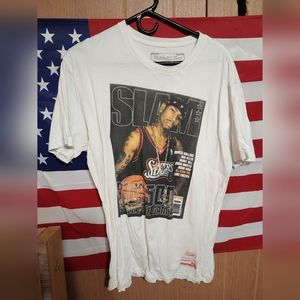 Mens Mitchell and Ness Allen Iverson Slam cover size Large